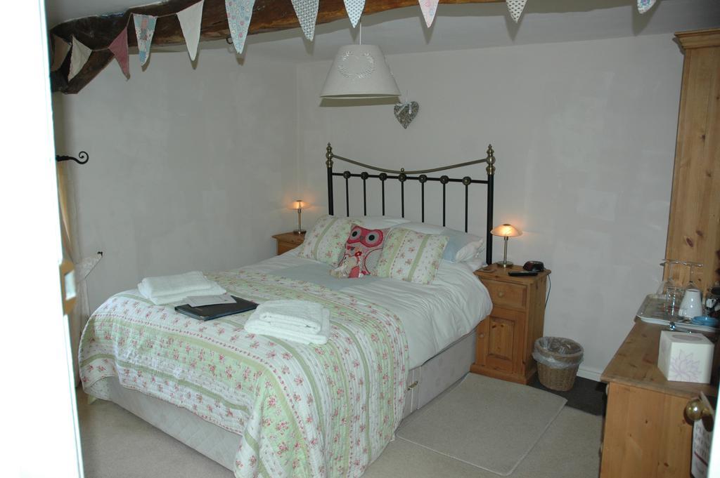 Holmedale Bed And Breakfast เลย์เบิร์น ภายนอก รูปภาพ